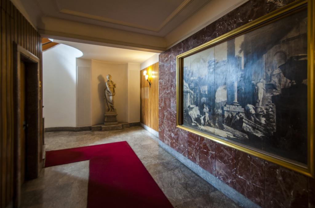 Vatican Roof Garden Rome Room photo